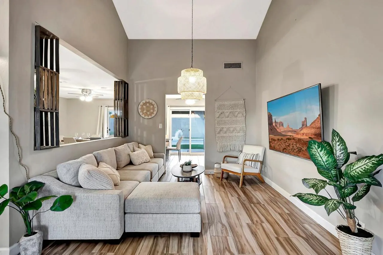 *NEW*Designer Oasis 4BDRM W/Pool/Jacuzzi/PoolTable/Mini Botanical Garden Villa Scottsdale Verenigde Staten